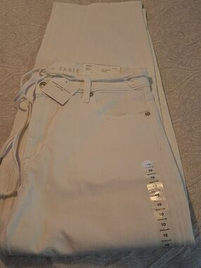 American Eagle Outfitters Women’s White Stretch Jeans